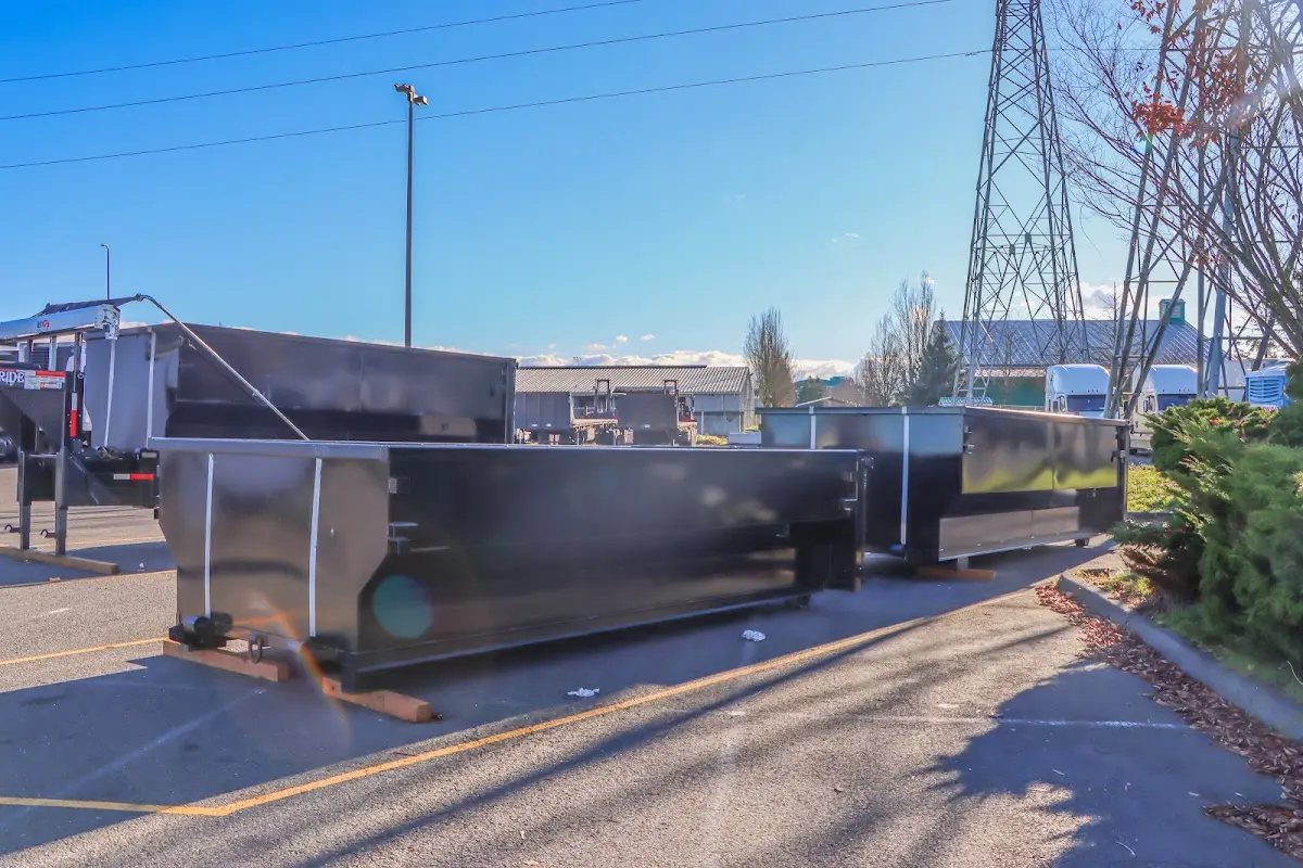 Professional dumpster rental and junk removal service in San Martin